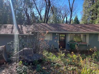 Main picture of 11599 Upper Pine Hill Dr