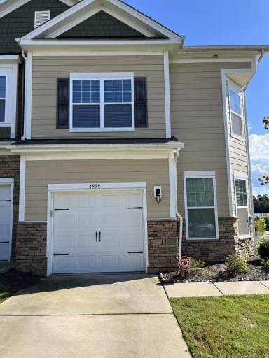 Main picture of 4959 Harris Woods Blvd