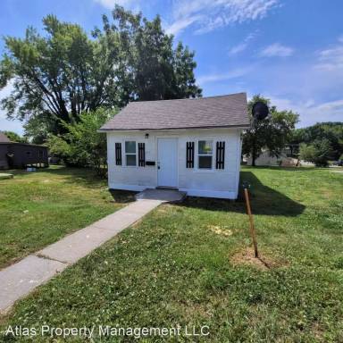 Main picture of 209 W 23rd St