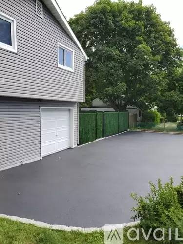 Main picture of 1601 Race Ave