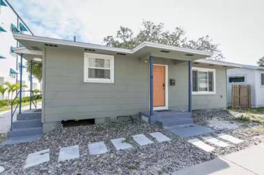 Main picture of 15403 Gulf Blvd