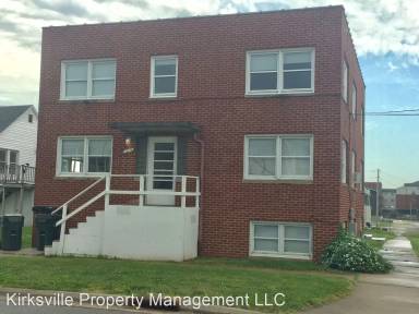Main picture of 215 W Pierce St