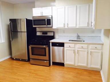 Main picture of 438 Meridian St