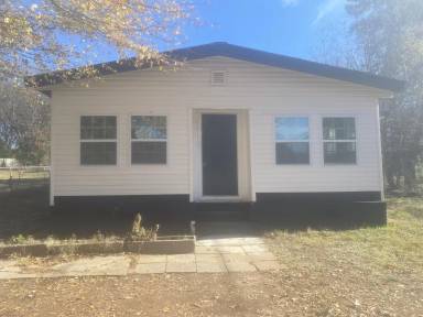 Main picture of 108 Woodlawn Ave