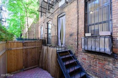 Main picture of 205 E 94th St