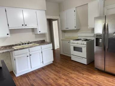 Main picture of 522 Fleming St