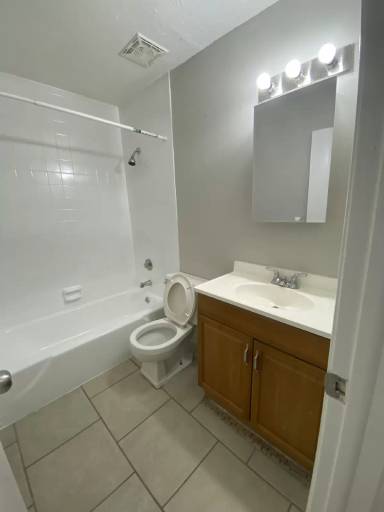 Main picture of 1852 Golfview Ave