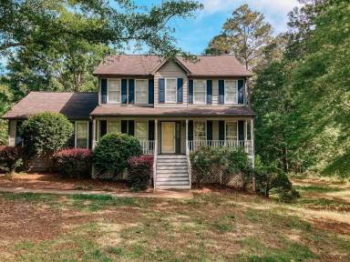 Main picture of 150 Kelley Way