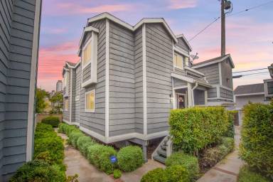 Main picture of 216 16th Pl