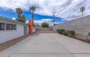 Main picture of 1590 Sombrero Dr