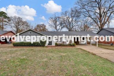 Main picture of 1970 Grovehaven Dr