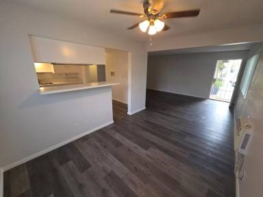 Main picture of 913 W Olive Ave