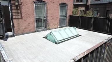 Main picture of 370 Marlborough St