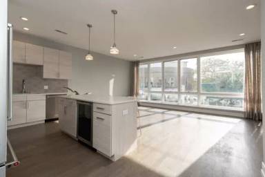 Main picture of 1625 N Clybourn Ave