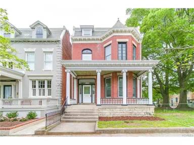 Main picture of 2620 W Grace St