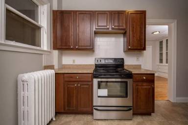 Main picture of 489 Hamilton St