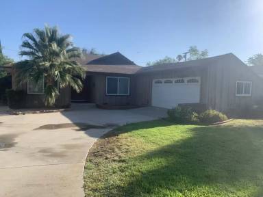 Main picture of 2469 Carlton Pl