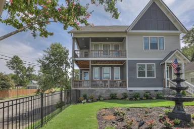 Main picture of 717 Stockell St