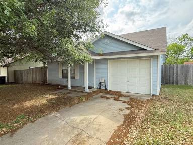 Main picture of 2209 Dickens Dr