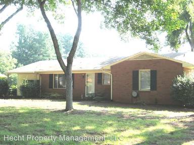 Main picture of 440 Fieldstone Rd