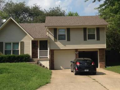 Main picture of 1812 NE McKee Ln
