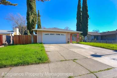 Main picture of 782 Turnstone Dr