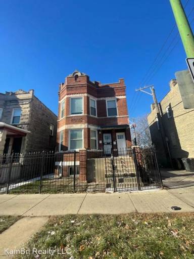 Main picture of 742 N Lawndale Ave