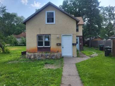 Main picture of 405 2nd St SE