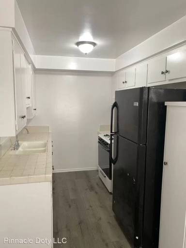 Main picture of 13414 Doty Ave