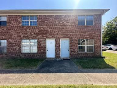 Main picture of 321 Cambridge Dr