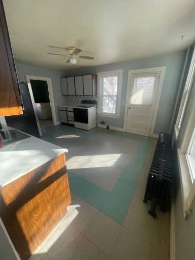 Main picture of 116 Elm St