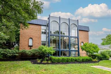 Main picture of 3336 Jefferson Ave