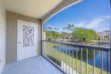 Main picture of 19 Arbor Club Dr