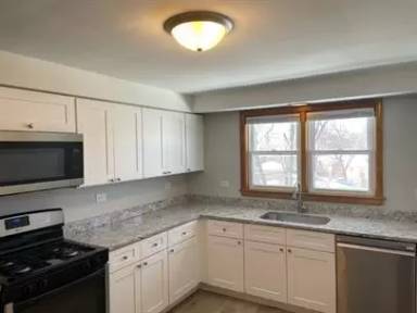 Main picture of 2830 Harlem Ave