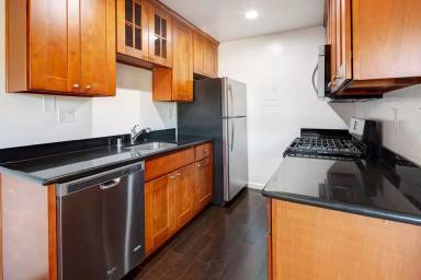 Main picture of 214 Avery Ln