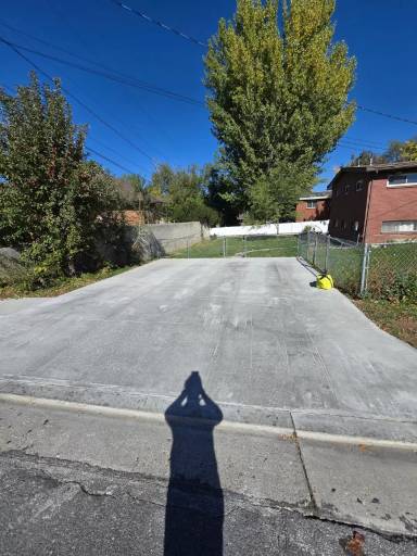 Main picture of 4624 S Meadow Rd