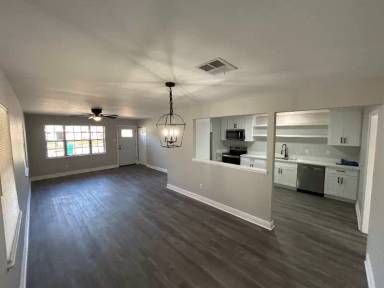 Main picture of 2104 Boardman Blvd