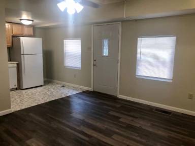 Main picture of 838 S 2nd St