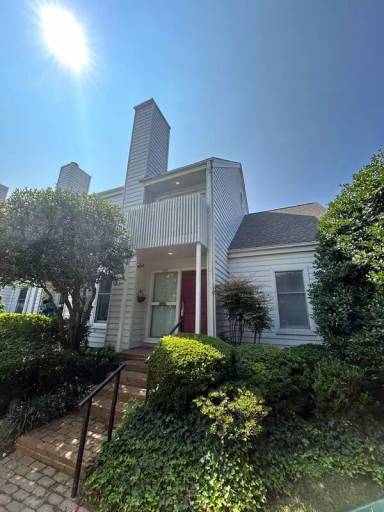 Main picture of 240 N Boundary St