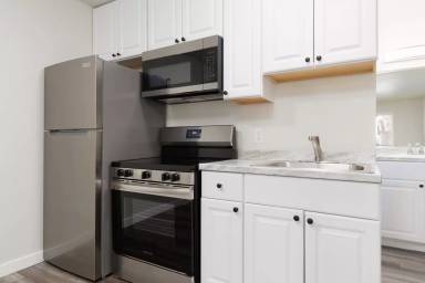 Main picture of 580 Mesa Blvd