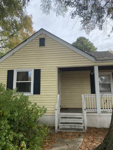 Main picture of 1216 Hawthorne Dr