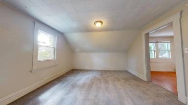 Main picture of 3150 W 40th St
