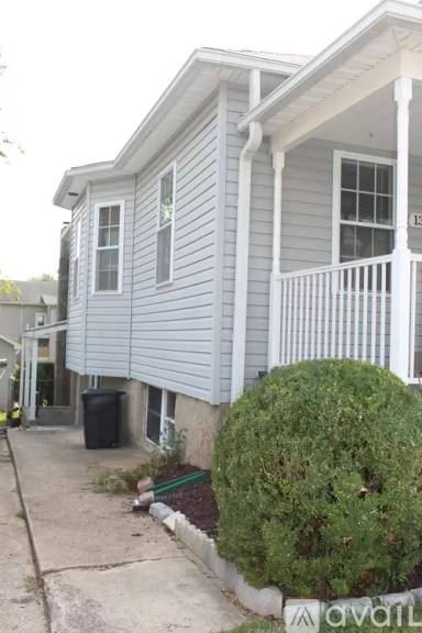Main picture of 1317 Maple Ave