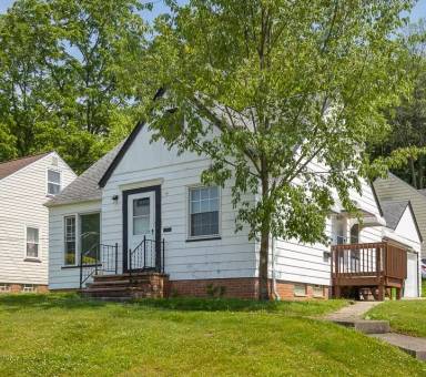 Main picture of 24450 Hawthorne Dr