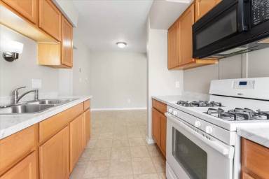 Main picture of Cavalier Manor Apartments