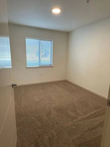 Main picture of 920 W Felicity Ln