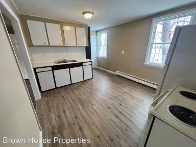 Main picture of 83 College Ave