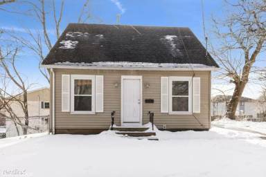 Main picture of 3018 Woodland St