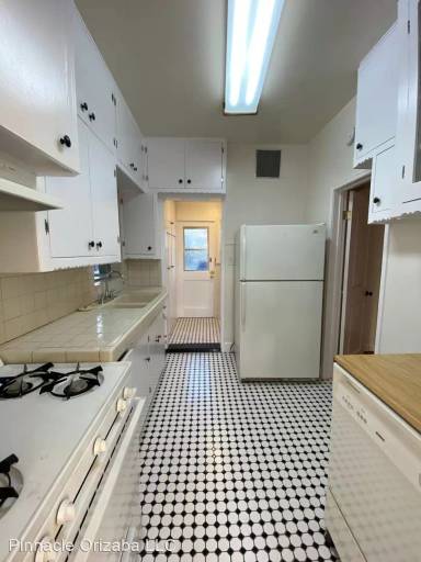 Main picture of 1732 Orizaba Ave