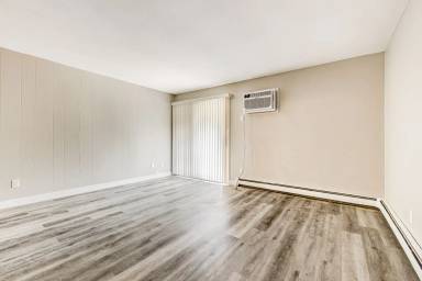 Main picture of 330 Tyrrell Ct